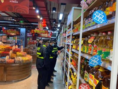 食品安全無小事——港頭城管開展春節食品安全專項檢查